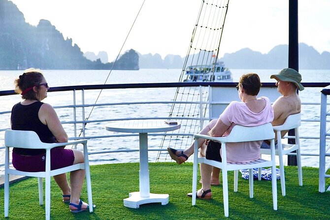1 Day Halong Cruise Tour with Transfer and early return to Hanoi - Seafood lunch on board, plus vegetarian options