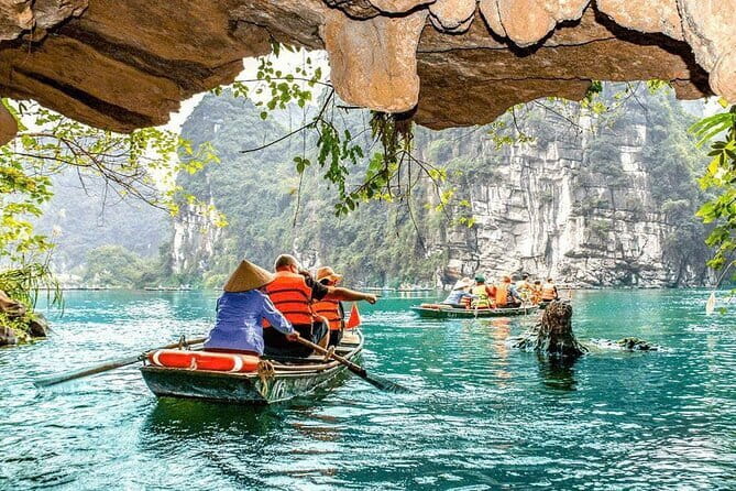 10-Day Vietnam Itinerary | Discover Vietnam’s top attractions - Hue by way of Hai Van Pass: tombs, the Citadel, and Thien Mu Pagoda