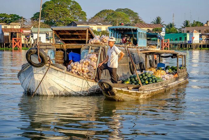 15-Day Private Tour - Vietnam Discovery & Phu Quoc Beach Escape - Hanoi in full: Old Quarter, temples, and water puppets
