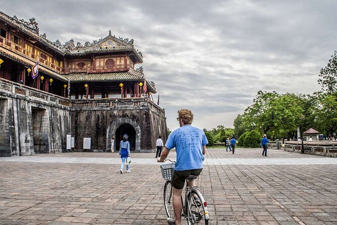 16-Day Vietnam Itinerary | Marvelous Places | Top & Best 2026-27 - First days in Hanoi: pickup that gets you oriented fast