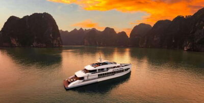 1Day 5 Stars Cruise:Swimming,Hiking & Kayaking, - Cruising with context: what you see before the cave