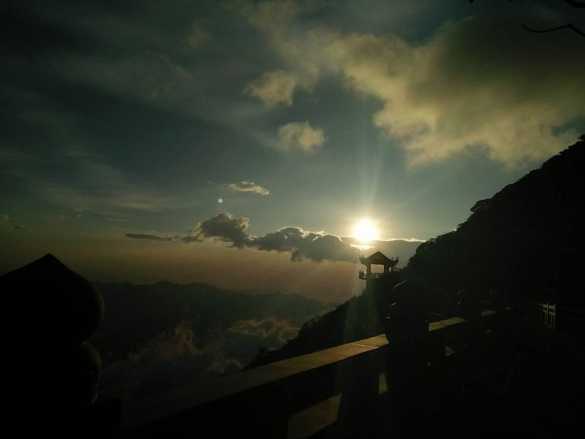 2-Day Fansipan Mountain Trek - Indochina's Highest Peak - Night at 2,800 m: rustic shelter and cold reality