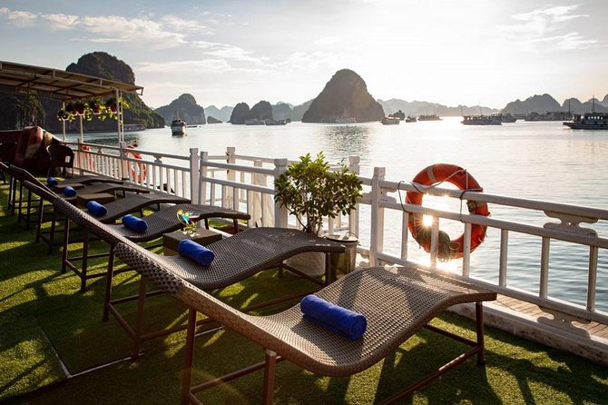 2-day Ha Long Bay Cruise included Transfer, Kayking and Swimming - Hanoi pickup at 8:00 am: where the day starts (and why it’s worth it)