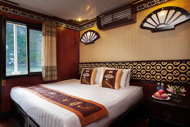 2-day Ha Long Bay Cruise included Transfer, Kayking and Swimming - Day 1 evening: overnight on a 3-star cruise cabin (what to expect)
