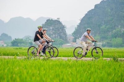 2-Day Hanoi - Ninh Binh - Ha Long Bay With Transfer - Bai Dinh Pagoda at 10:30: Scale, the Electric Car, and Big-Complex Layout