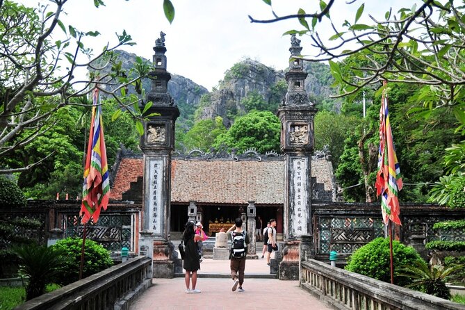 2-Day Hanoi - Ninh Binh - Ha Long Bay With Transfer - Overnight in Ninh Binh Bungalow: Sleep Setup That Keeps Day 2 Moving