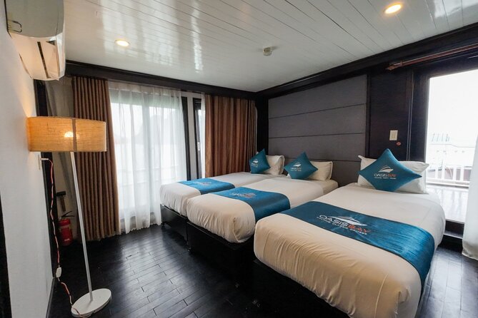 2 day Oasis Bay Cruise to Halong Bay from Hanoi - Late morning check-out rhythm and lunch before the shuttle