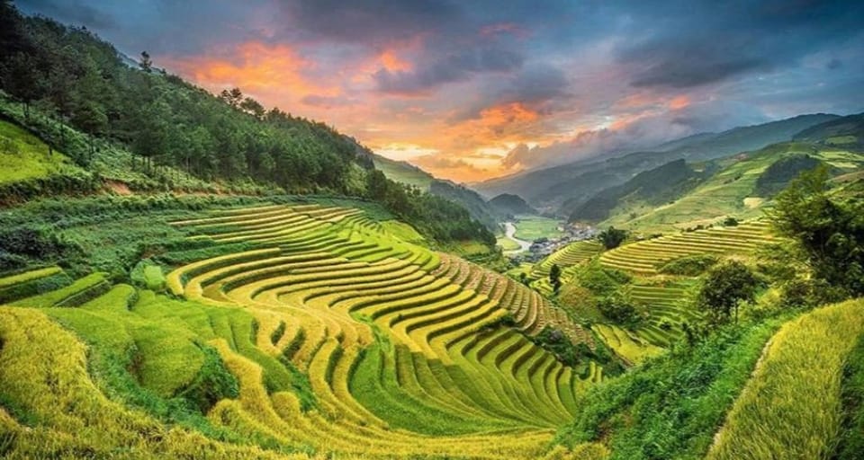 2-Day Sapa Tour - Overnight in Ta Van Village (All in One) - Day 1 walk: Y Linh Ho to Lao Chai and down to Ta Van