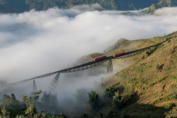 2-day Sapa Trekking & Fansipan Cable Car & Bus from Hanoi - Hanoi to Sapa by bus: the part that saves your brain