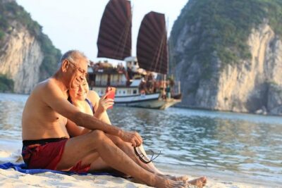 2-Day Spectacular Halong Bay Cruise from Hanoi - Sung Sot Cave: Walking the “Amazing” Grotto
