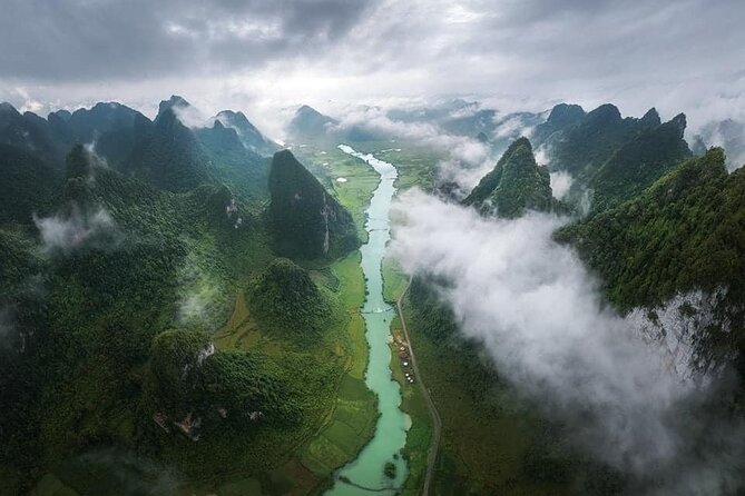 2 Days 1 Night Ban Gioc Waterfall Tour from Hanoi By Limousine - Ban Gioc–Detian Falls: viewing time, photos, and the sampan ride