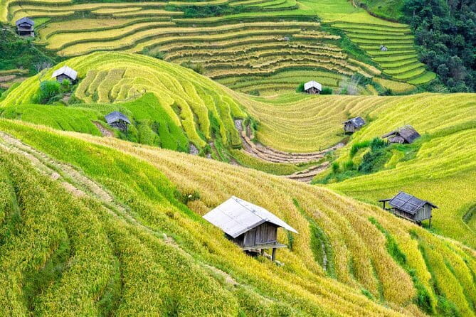 2 Days 1 Night Discovery Mai Chau Hidden Valley Classic Tour - Hanoi to Mai Chau: the ride that starts the vacation