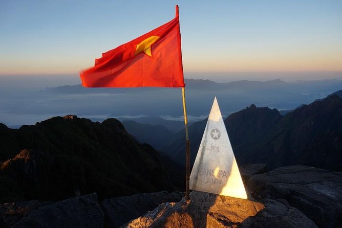 2-Night Sapa Tour with Fansipan Peak by Bus from Hanoi - Getting Your Bearings in Sapa: Breakfast, Rest, and Town Time