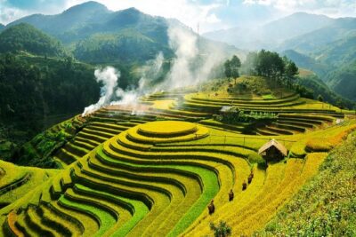2-Night Sapa Tour with Fansipan Peak by Bus from Hanoi - Trekking 9km Through H’Mong Villages: Ta Van, Lao Chai, and Y Linh Ho