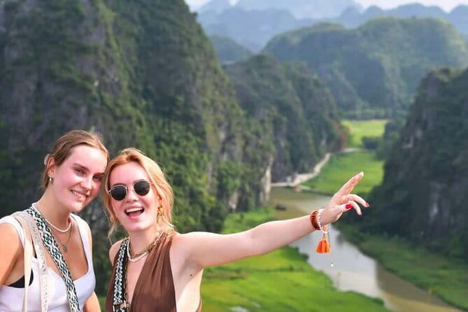 21-Day Vietnam Itinerary Explore North to South Highlights - Sapa’s highland loop: Cat Cat, rice-terrace treks, and family meals in Ta Van and Giang Ta Chai