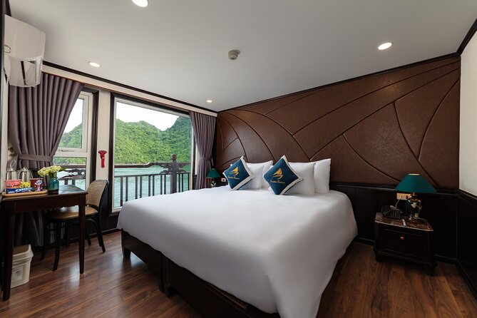[2D1N] Halong Amanda Cruise - Luxury Unique Cruise on Bay - Sung Sot Cave early morning: sneakers and real stairs