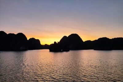 2D1N in less tourist area cruise with 5-10 pax, kayaking, biking - Day 1: tender transfer, check-in, then swim time in Lan Ha Bay