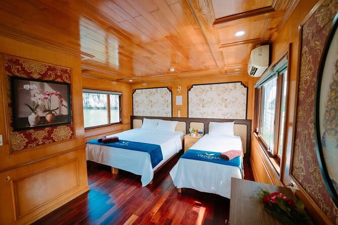 2D1N in less tourist area cruise with 5-10 pax, kayaking, biking - Biking (or electric car) to Viet Hai Village in Cat Ba National Park