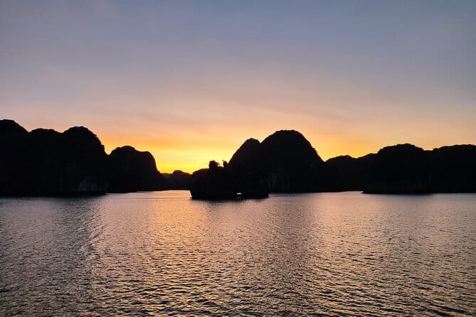 2D1N in less tourist area cruise with 5-10 pax, kayaking, biking - Day 1: tender transfer, check-in, then swim time in Lan Ha Bay