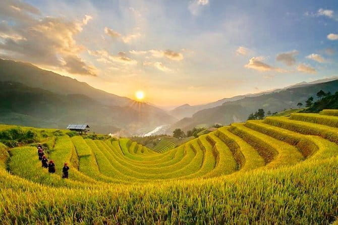 3 Day 2 Night Trek - Homestays, Wi‑Fi, hot showers, and the comfort question