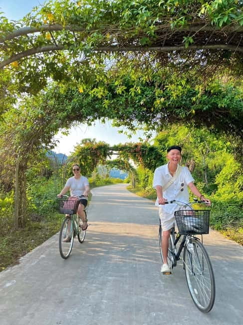 3-Day Discover the most stunning Cat Ba Island - Lan Ha Bay - Day 3: Top-deck photos, cave passes, and a clean finish back to Hanoi or Ninh Binh
