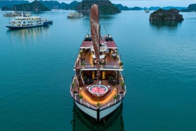 3-Day Halong Orchid Cruises - Day 1 in Lan Ha and Cat Ba: cave country starts early afternoon