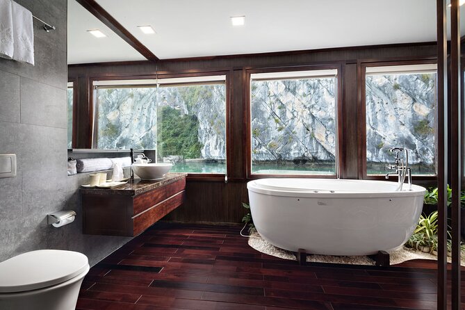 3-Day Halong Orchid Cruises - Food and service: the cruise earns its reputation