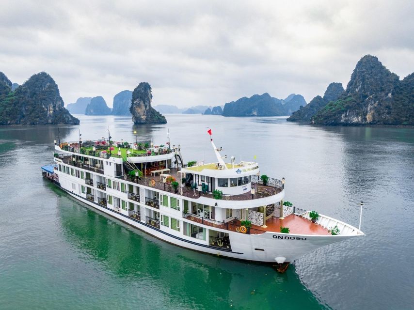 3 Day Hanoi - Ninh Binh - Halong Bay 5 Star Cruise & Balcony - Day 3: Sung Sot Cave, sunrise tai chi, and back to Hanoi without stress