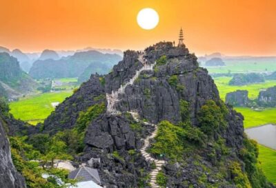 3-Day - Ninh Binh - Lan Ha Bay 5-Star Cruise & Balcony - Trang An by sampan: cave systems you can actually feel
