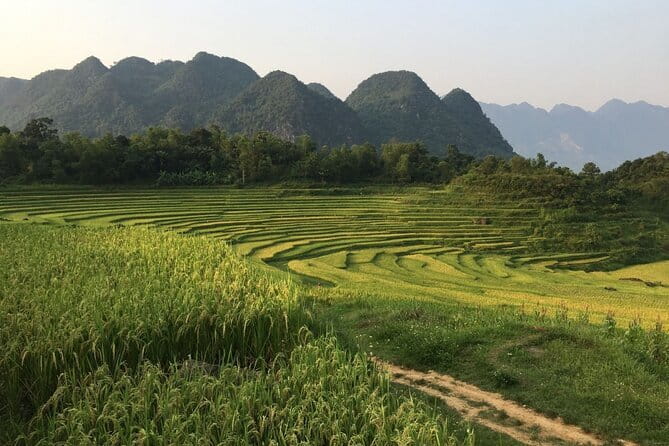 3 Day Private Tour in Mai Chau and Pu Luong - Getting out of Hanoi: pickup, timing, and the road ahead