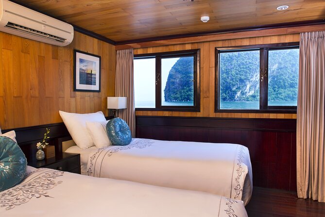 3 days - 2 night tour at 5 stars cruise - cheapest prices - all inclusions - Food on board: included meals, plus scheduled breakpoints