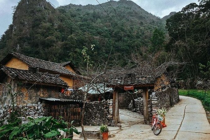 3 Days 3 Nights High Quality Small Group Ha Giang Loop Car Tour - Day 2: Dong Van, Lung Cu Flag Pole, And Meo Vac