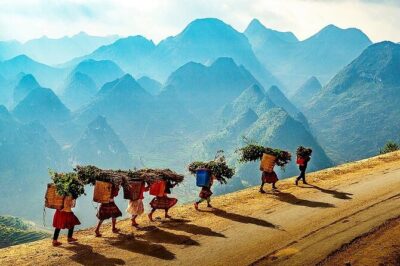 3 Days 3 Nights High Quality Small Group Ha Giang Loop Car Tour - Day 1: Sleeper Bus And The Ride Into Ha Giang City