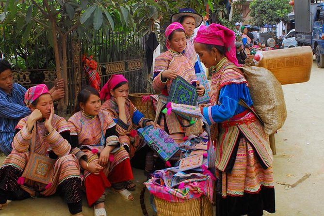 3-Night Sapa Trek and Homestay with Round Trip Transfer from Hanoi - Giang Ta Chai Village: Terraced Rice and a Slow Start