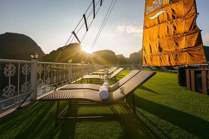 3Day Kayak & Trek to Ha Long Bay and Tamcoc (the 2nd day private) - Why this Ha Long and Tam Coc combo feels calmer