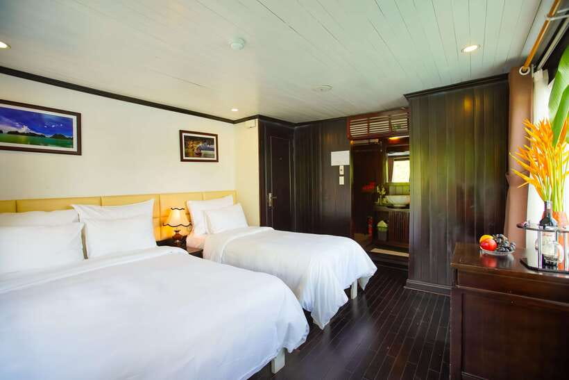 4-star Halong Paloma Cruise 2D1N Trip - Why Bai Tu Long Bay makes this cruise feel calmer