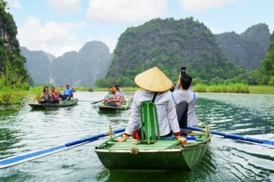 5-Day North Vietnam: Sa Pa - Ninh Binh - Halong Cruise from Hanoi - Day 2: Lao Chai trek across terraces, streams, and ethnic village time
