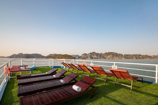 5-Star Luxury Cruise: Discover Ha Long & Lan Ha Bay from Hanoi - Dark & Bright Cave by bamboo boat: the calm break in the day