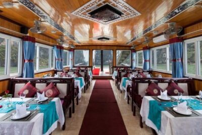 6 Hour Cruise in Hanoi - Welcome Aboard at Noon, Then the Bay Route (About 12:00 to 1:45)