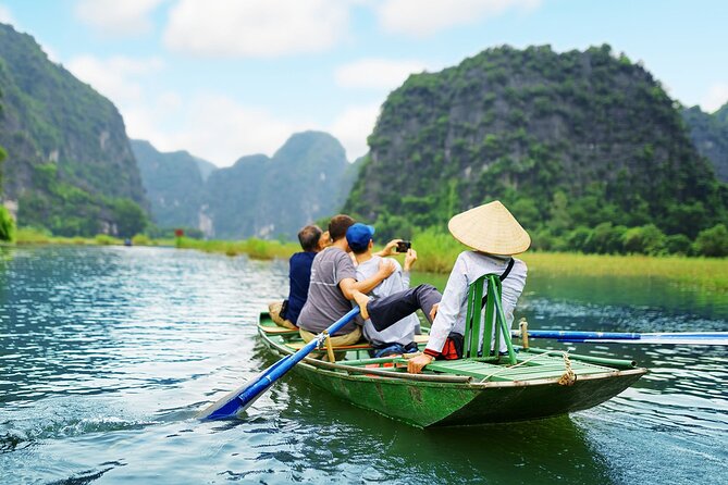 7 Days Vietnam Travel (Hanoi- Ninh Binh - Sapa - Ha Long) - Ninh Binh without the rush: Hoa Lư, bamboo boats, and Mua Cave views