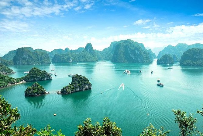 8-Day Discover Northern Vietnam Highlight: Hanoi - Ninh Binh - Sapa - Halong Bay - Halong Bay by traditional junk boat: karsts, slow cruising, and optional sunrise