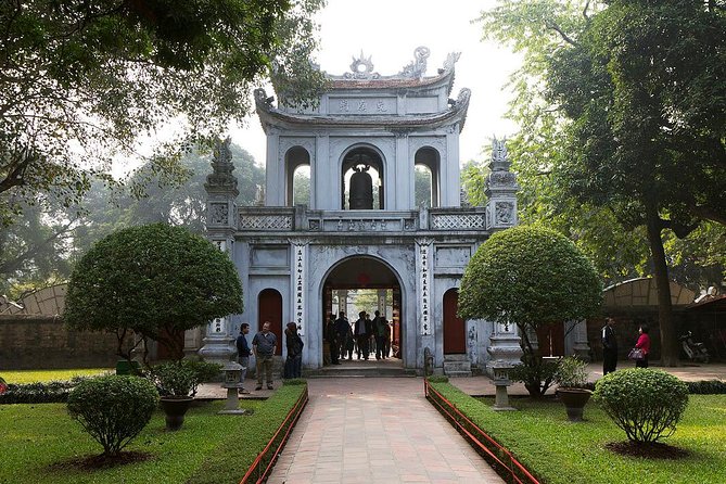 8-Day Discover Northern Vietnam Highlight: Hanoi - Ninh Binh - Sapa - Halong Bay - Ho Chi Minh Mausoleum, One Pillar Pagoda, Temple of Literature: the classic learning circuit