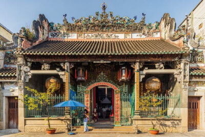 8 days 360° Vietnam Adventure from Hanoi - Hanoi’s old-quarter core: Temple of Literature and Hoan Kiem at street level