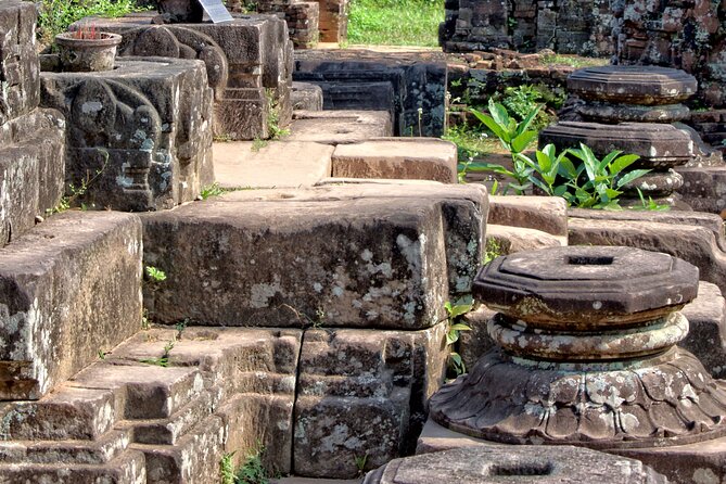 9-Day Tour of Vietnam with Airport Pick Up - Hoi An Ancient Town: guided arrival, then freedom day