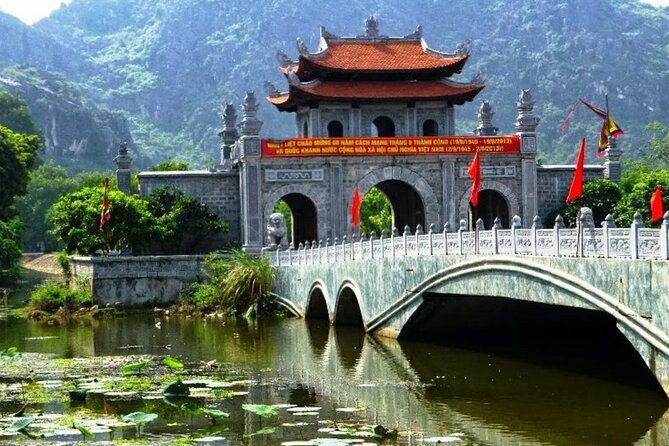 All Inclusive Full Day - Ninh Binh Tour, Transfers, Meals, Ticket - Bamboo boat + bikes: the mix that keeps the day from feeling repetitive