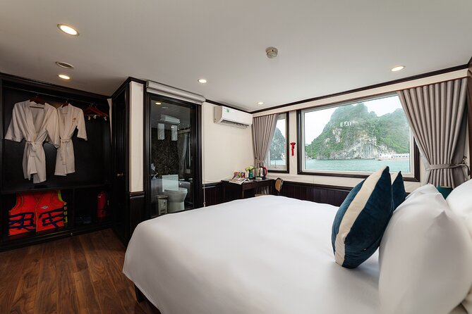 Amanda Cruise - Luxury Unique Halong Bay Cruise (2D1N Tour) - Transfers back to Hanoi: what the last hours feel like