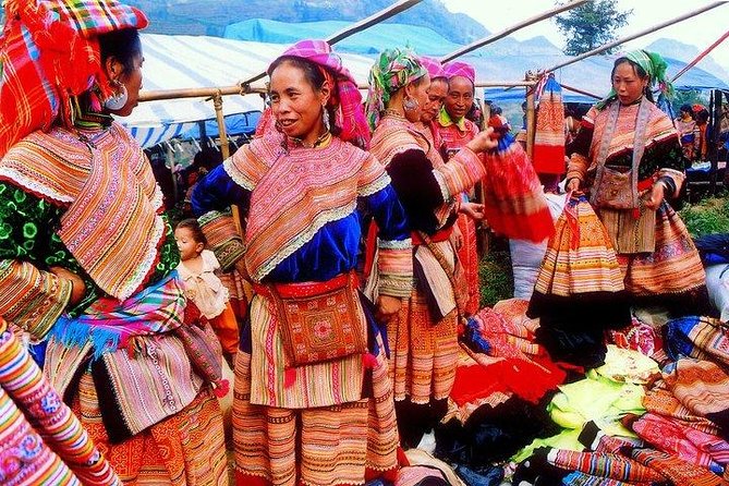 Amazing Bac Ha Market Sunday tour - Hmong Sapa Hotel meeting point: why it matters