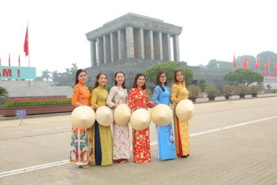 Ao Dai Rental in Hanoi - Temple of Literature: included entry and a calmer mood