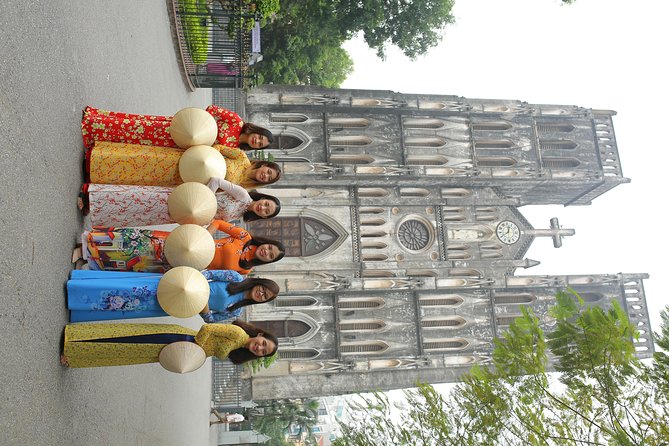 Ao Dai Rental in Hanoi - Guide support that makes photos easier (and less awkward)