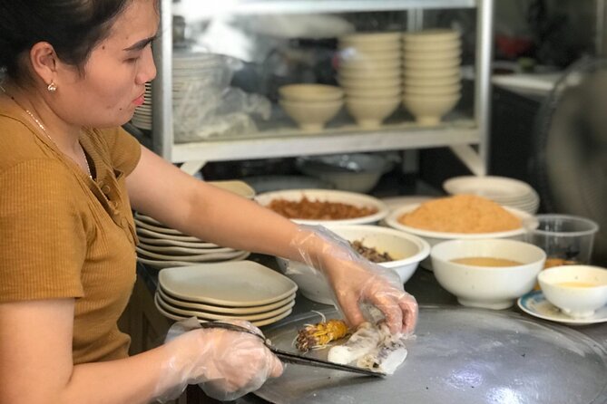 Authentic taste of Hanoi, food tour with a local foodie - Hidden alleys and small plastic chairs: the real Hanoi feeling